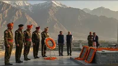 कारगिल विजय दिवस: PM ने शहीदों को किया नमन, 2 केंद्रीय मंत्री द्रास पहुंचे; देश भर में श्रद्धांजलि सभाएं