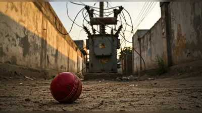 लखनऊ में दर्दनाक हादसा: क्रिकेट खेलते समय खुले ट्रांसफार्मर से चिपककर बच्चे की मौत