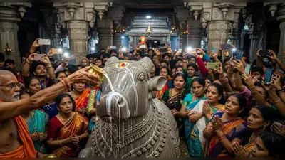 नाग पंचमी 2025: उत्तर प्रदेश के शिव मंदिर में नंदी महाराज की मूर्ति ने पिया दूध, वीडियो वायरल होते ही उमड़ी भक्तों की भीड़