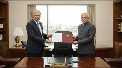 यूपी को मिले नए मुख्य सचिव एसपी गोयल, मनोज कुमार सिंह को नहीं मिला सेवा विस्तार