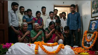 यूपी: मर्चेंट नेवी अफसर की मौत, 6 दिन बाद घर पहुंचा शव, परिजनों की चीत्कार से गूंजा घर; नम आंखों से हुई अंतिम विदाई