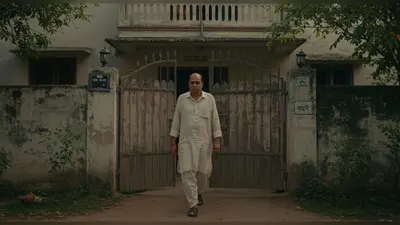भदोही विधायक 317 दिन बाद जेल से घर लौटे: नौकरानी आत्महत्या मामले में हुई थी गिरफ्तारी