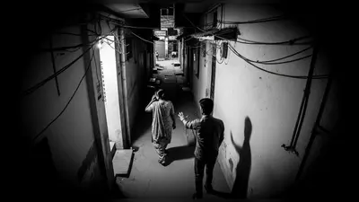 मुरादाबाद: गली में अकेली महिला से अश्लील हरकत, CCTV में कैद हुई दरिंदगी