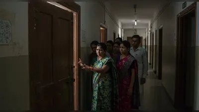 यूपी: नवोदय विद्यालय में बच्चों ने क्यों बंद किया खुद को कमरे में? सामने आई हैरान कर देने वाली सच्चाई!