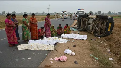 मैनपुरी में दर्दनाक सड़क हादसा: दिखीं पांच लाशें, पर एक मासूम की चीख कोख में ही दफ़न हो गई; सदमे में डूबे परिजन