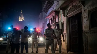 संकट मोचन मंदिर चोरी: महंत के घर सेंध लगाने वाले बदमाशों पर लगा गैंगस्टर एक्ट, मुठभेड़ के बाद हुए थे गिरफ्तार
