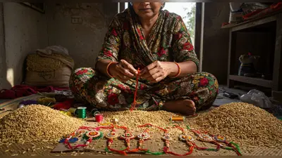 धान की राखी का जादू! छत्तीसगढ़ के चंद्र ने रचा कमाल, बंपर ऑर्डर से बाजार में धूम