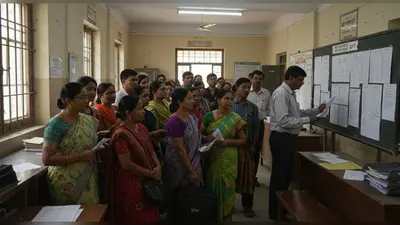 यूपी में शिक्षकों का बड़ा तबादला: बेसिक शिक्षा विभाग के 5378 शिक्षकों की बदली जगह, जानें पूरा मामला