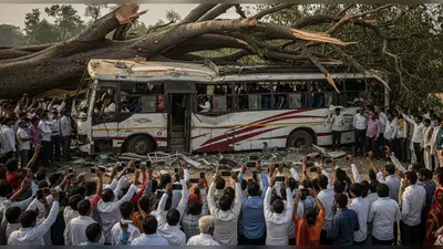 बाराबंकी बस हादसे में 5 की मौत: ‘हम मर रहे, आप वीडियो बना रहे’ चीखती रही महिला