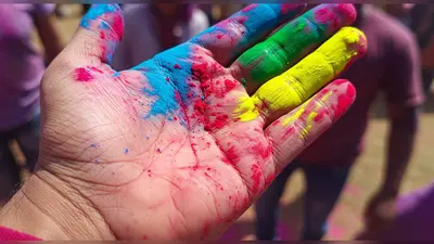 होली के रंगों में छिपा खतरा: 8 जहरीले रसायन जो त्वचा, आंखों और फेफड़ों को कर सकते हैं बर्बाद