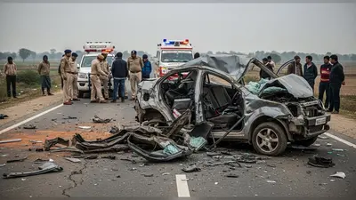 एटा में भीषण हादसा: कार के उड़े परखच्चे, दो की दर्दनाक मौत; रूह कंपा देने वाला मंजर