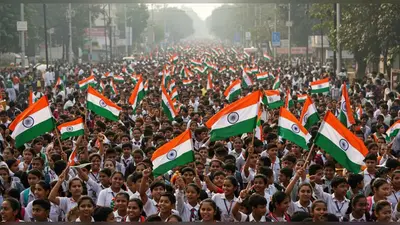 आजादी का जश्न: बरेली में ‘वॉक फॉर यूनिटी’ से गूंजा ‘मां तुझे प्रणाम’, हज़ारों बच्चों ने लहराया तिरंगा