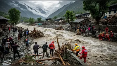 किश्तवाड़ में बादल फटा, 28 लोगों की मौत:चशोटी गांव में मचैल माता की धार्मिक यात्रा के लिए जुटे कई लोग बहे, रेस्क्यू जारी