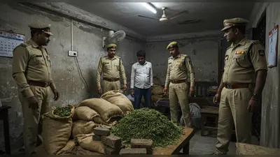 उत्तर प्रदेश में छत्तीसगढ़ पुलिस का बड़ा एक्शन: मुरादाबाद से 9 लाख का गांजा जब्त, पाकबड़ा का कारोबारी गिरफ्तार!