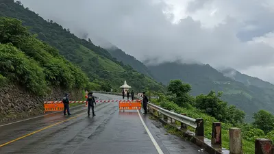 Red Alert Issued: Uttarakhand Halts Kedarnath Yatra Amidst Torrential Downpours
