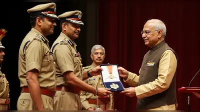 यूपी: छांगुर के सिंडिकेट को खत्म करने वाले डिप्टी SP और संभल SP को मिला मुख्यमंत्री उत्कृष्ट सेवा पदक