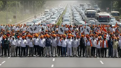 महाराणा प्रताप का नामपट्ट हटाने पर यूपी में भारी बवाल, क्षत्रिय समाज ने दिल्ली हाईवे पर किया महाजाम
