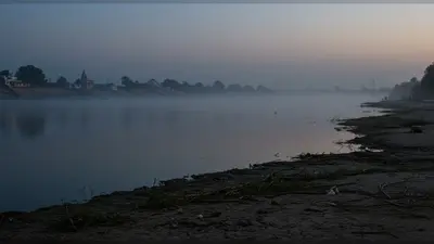 ओरई: पति ने कहासुनी के बाद दो मासूम बेटियों संग यमुना में लगाई छलांग, तीनों लापता; पूरे इलाके में मातम