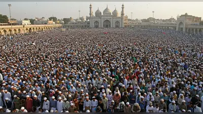 उर्स-ए-रजवी 2025: आला हजरत का ‘कुल’ आज, बरेली में उमड़ा रजा के दीवानों का जनसैलाब