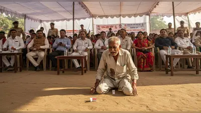 सीएम योगी के जनता दरबार में जहरीला पदार्थ खाकर पहुंचा पूर्व फौजी: भाजपा विधायक पर उत्पीड़न का गंभीर आरोप, UP में हड़कंप