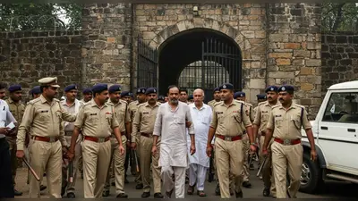 यूपी: कासगंज जेल पहुंचा उमर अंसारी, ‘झूठे मुकदमे में फंसाने’ का दावा, सुरक्षा कड़ी