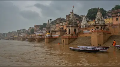 काशी में गंगा का विकराल रूप! पहाड़ों की बारिश से 24 घंटे में 81 सेमी बढ़ा जलस्तर, 10 सेमी प्रतिघंटे बढ़ रहा पानी