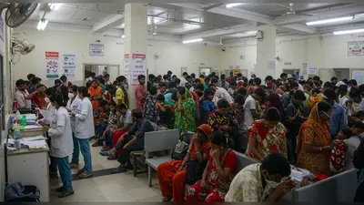 एसएन अस्पताल में डेंगू का कहर: ओपीडी में पहुंचे 3,754 मरीज, जानें क्या हैं लक्षण और बचाव के तरीके!
