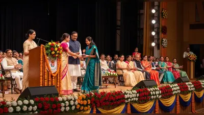 अमर उजाला ने किया शिक्षा का सम्मान: मुरादाबाद में 152 शिक्षकों को मिला पुरस्कार, शिक्षा राज्यमंत्री ने दी बधाई