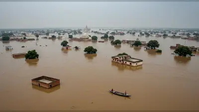 यमुना का रौद्र रूप: मथुरा-वृंदावन में हाई अलर्ट, 13 गांव बने टापू, डरा रही हैं बाढ़ की तस्वीरें!