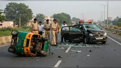 हाथरस हादसा: ऑटो-कार की भीषण टक्कर, चालक की मौत, हत्यारे ड्राइवर की तलाश जारी – क्या रुकेगा सड़कों पर खून?