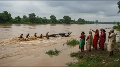 लखीमपुर खीरी में भयानक हादसा: शारदा नदी में पलटी 20 लोगों से भरी नाव, बाढ़ में बहे पिता-पुत्री; कई लापता