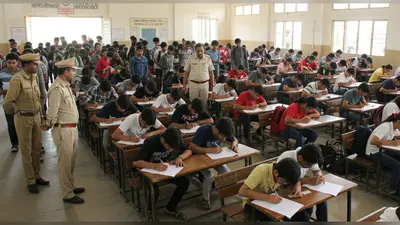 हाथरस में आज पीईटी परीक्षा: 17 केंद्रों पर 14,304 परीक्षार्थी देंगे इम्तिहान, सुरक्षा के लिए मजिस्ट्रेट तैनात
