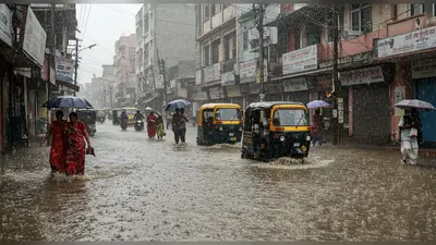 उत्तर प्रदेश में मूसलाधार बारिश का कहर: दो घंटे में 38.7 मिमी पानी, शहर डूबे, जनजीवन अस्त-व्यस्त