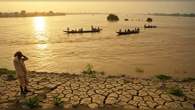 यूपी में मौसम का दोहरा वार: 11 सितंबर तक गर्मी-उमस से बेहाल, वहीं बाढ़ से उफनती नदियां बढ़ा रहीं आफत