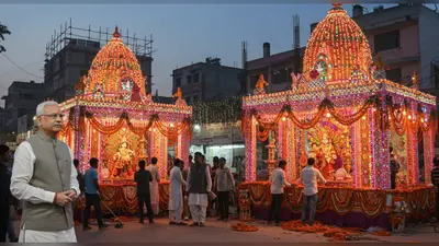 यूपी में त्योहारों की तैयारी: मंत्री का सख्त आदेश – जल्द पूरे हों शहरों के निर्माण कार्य, पंडालों पर रहे खास ध्यान