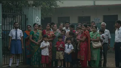 स्कूल के पास लड़की की यूनिफॉर्म में दिखा रहस्यमयी शख्स, बच्चों के माता-पिता में फैली दहशत