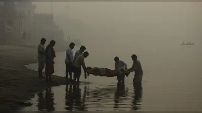 जबरदस्ती मुर्गा बनवाने पर पत्नी ने दी जान, पति और ससुराल वालों ने लाश गंगा में बहाई: अमरोहा में दस माह की शादी का खौफनाक अंत