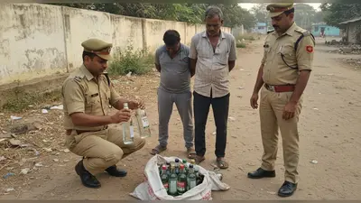 कानपुर में बिहार चुनाव के लिए ले जाई जा रही 25 हजार की शराब पकड़ी, तस्कर गिरफ्तार