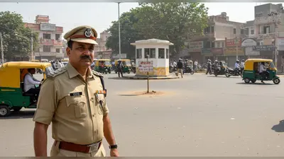 आगरा: ट्रैफिक ड्यूटी से नदारद मिले तीन दरोगा, DCP के अचानक पहुंचने पर हुए निलंबित