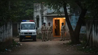 चित्रकूट की दहला देने वाली घटना: पीआरवी को बताया, फिर लगाई फांसी, पुलिस पहुंची तो सिर्फ शव मिला