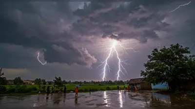 उत्तर प्रदेश में आज से फिर बदलेगा मौसम: 11 जिलों में भारी बारिश और वज्रपात का अलर्ट जारी!