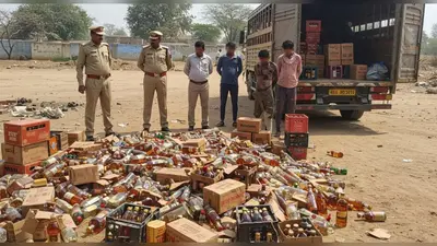 यूपी में 72 लाख की शराब जब्त: बिहार में खपाने की थी तैयारी, दो तस्कर गिरफ्तार