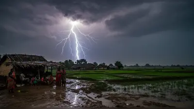 यूपी में आकाशीय बिजली और बारिश का कहर: 10 लोगों की दर्दनाक मौत, जौनपुर सबसे ज्यादा प्रभावित