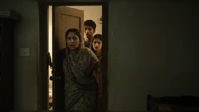 यूपी: ‘चोर-चोर’ की आवाज़ सुन खोली कोठरी, अंदर बेटा और किशोरी देख उड़े होश, फिर हुआ ये सब