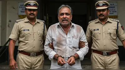 गोकशी के आरोप में पूर्व जिला पंचायत सदस्य गिरफ्तार: जेल जाते हुए बोला ‘मैं निर्दोष हूं, मुझे जबरन फंसाया जा रहा!’ – सनसनीखेज खुलासा