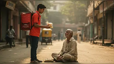 डिलीवरी बॉय पहुंचा खाना देने, ग्राहक निकला सड़क पर बैठा भिखारी: दिल छू लेने वाला वीडियो हुआ वायरल!