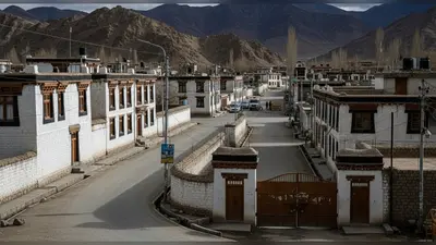 सोनम वांगचुक की गिरफ्तारी के बाद लेह में तनाव, शहर में कर्फ्यू और शिक्षण संस्थान बंद