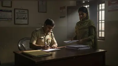 आगरा में शर्मनाक घटना: घर में घुसकर युवती से छेड़छाड़, तीसरी शिकायत के बाद पुलिस ने दर्ज किया मुकदमा