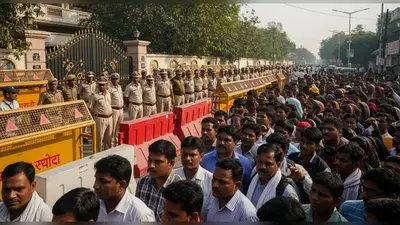 यूपी में सियासी उबाल: सपा सांसद रामजीलाल सुमन फिर घर में नजरबंद, पुलिस ने घेरा रास्ता; जुटी समर्थकों की भीड़