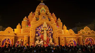 वायरल वीडियो: 5 लाख गुपचुप से बना अनोखा दुर्गा पंडाल, 20 लाख खर्च देख लोग हैरान!